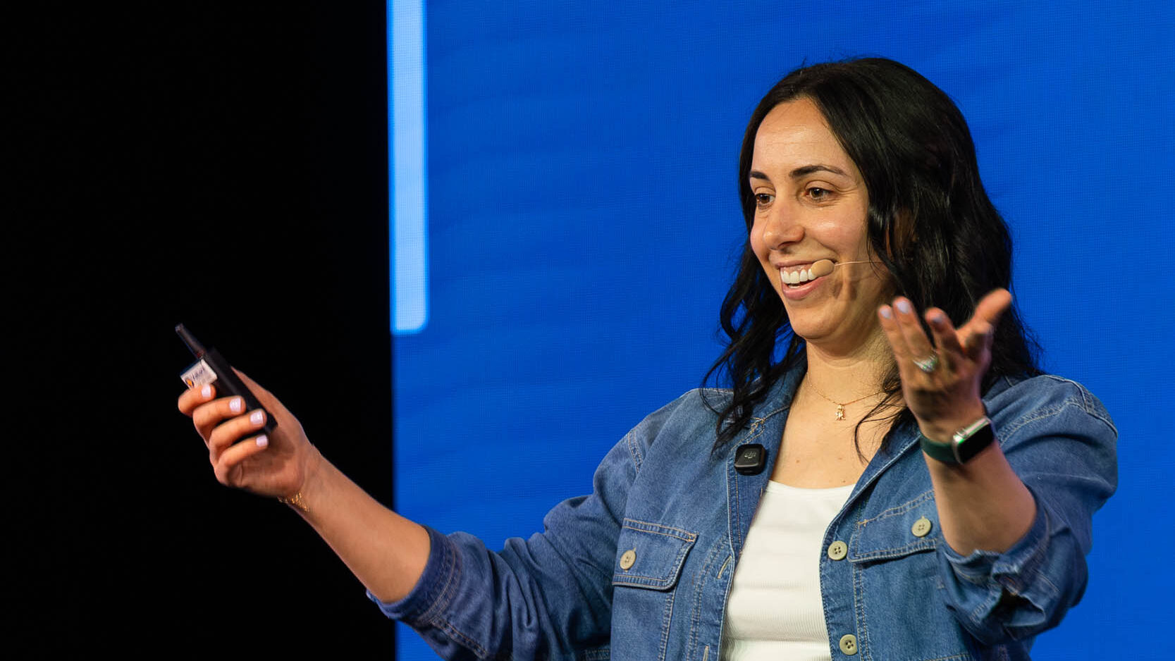 Sam Vander Wielen speaking to small business owners.